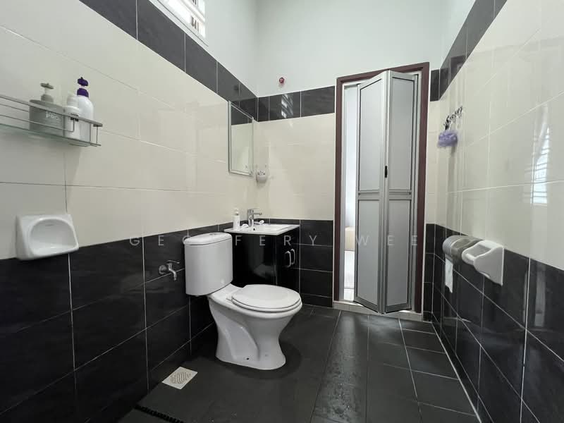 2-storey Terraced House for Sale in Tanjong Minyak (Melaka) - Geoffery Wee - Bathroom - PropertyGuru.com.my