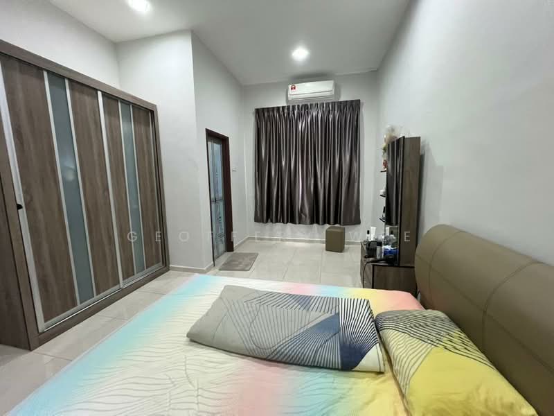 Rumah Teres 2 Tingkat untuk Dijual di Tanjong Minyak (Melaka) - Geoffery Wee - Bedroom - PropertyGuru.com.my