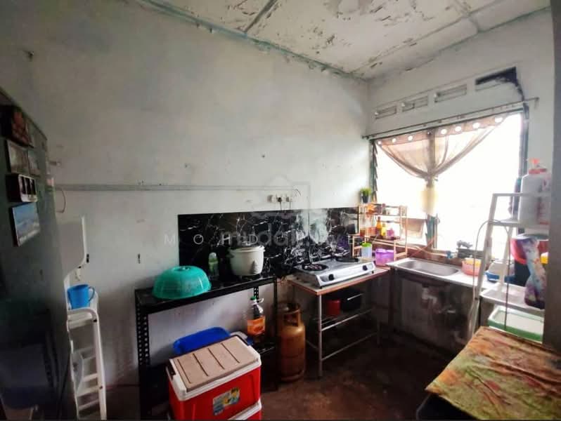 1-storey Terraced House for Sale in Taman Rinting (Masai) - Mohd Faez - Kitchen - PropertyGuru.com.my