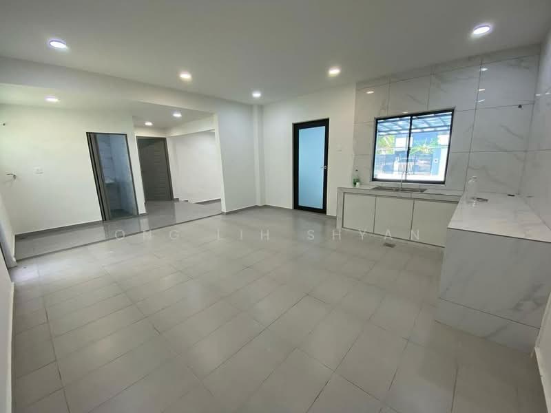 Semi-Detached House for Sale in Taman Majidee (Johor Bahru) - Ong Lih Shyan - Kitchen - PropertyGuru.com.my