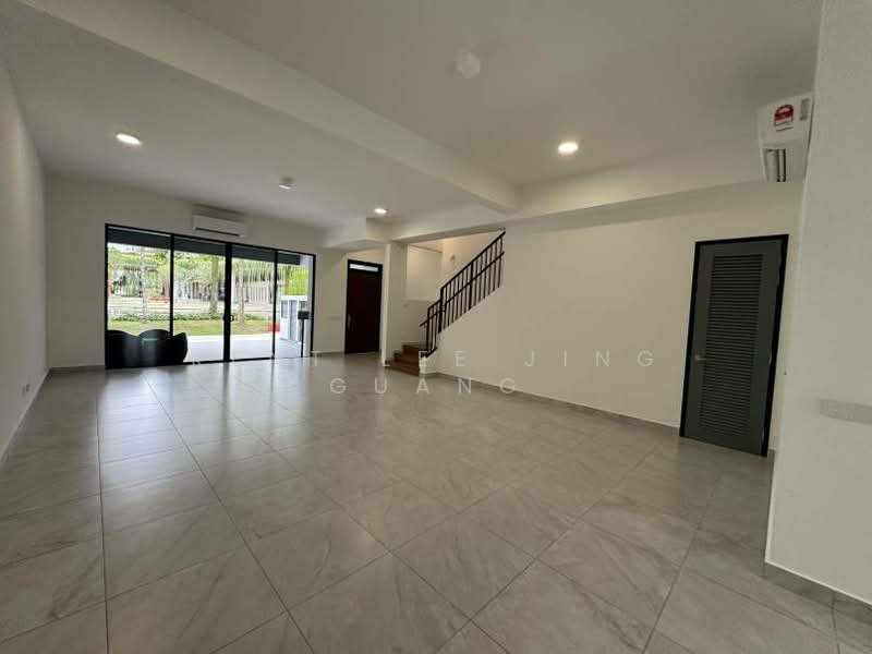 [NEW LAUNCH] Premium 2-Storey Superlink & Semi-D @ Kota Kemuning South untuk Untuk Dijual - RM 1,340,000, Apr 2026 - Living Room - PropertyGuru.com.my
