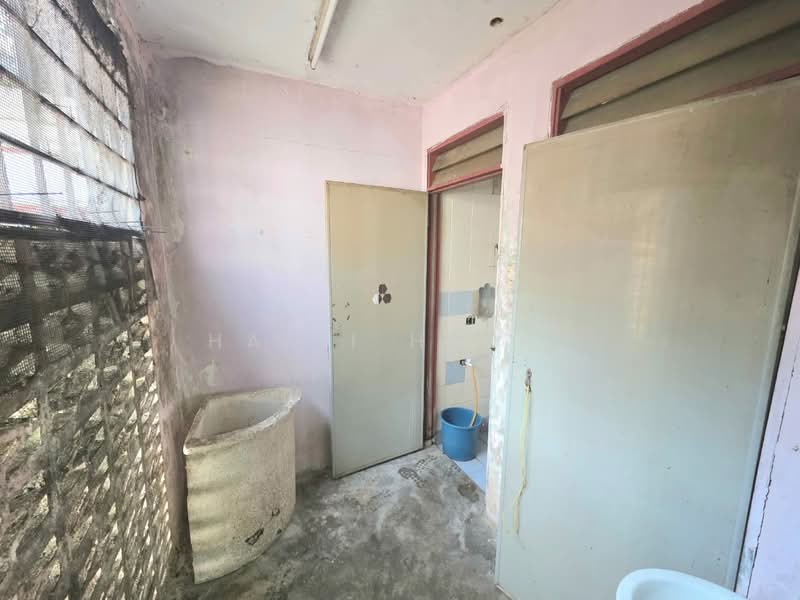 Flat PKNS Section 7 untuk Untuk Dijual - RM 145,000, Mac 2026 - PropertyGuru.com.my