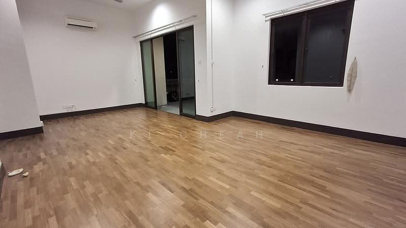 Semi-Detached House for Rent in Desa Sri Hartamas (Sri Hartamas) - KL Cheah - Masterbedroom - PropertyGuru.com.my