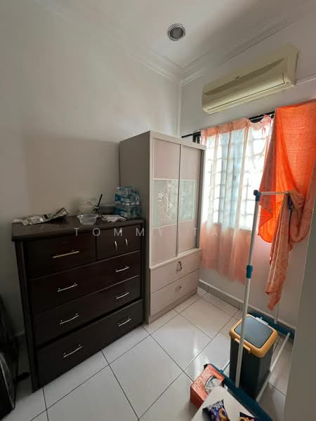 2-storey Terraced House for Rent in Taman Mount Austin (Tebrau) - Tommy Tai - Bedroom - PropertyGuru.com.my