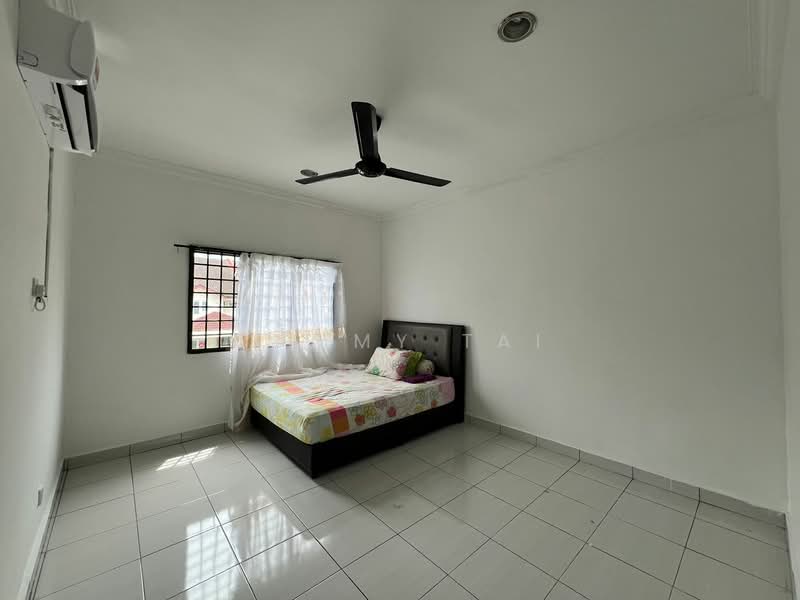 2-storey Terraced House for Rent in Taman Mount Austin (Tebrau) - Tommy Tai - Bedroom - PropertyGuru.com.my