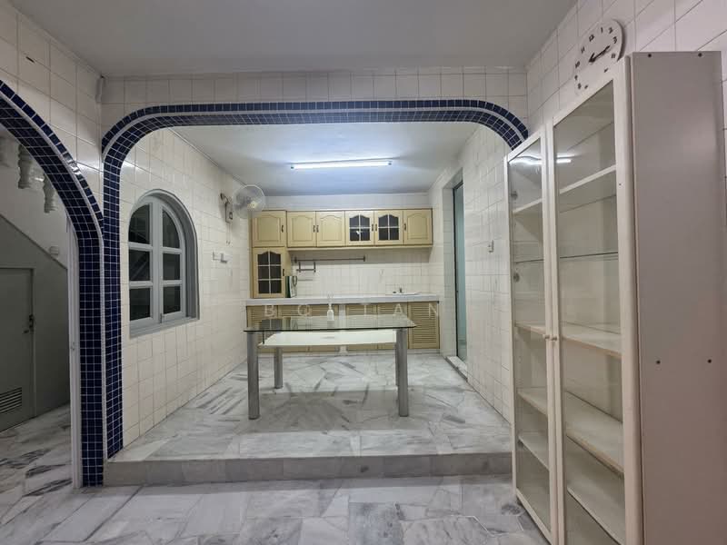 Bandar Menjalara untuk Untuk Disewa - RM 2,800 /bulan, Mac 2026 - Kitchen - PropertyGuru.com.my