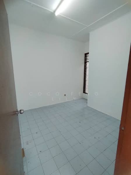 Taman Johor Jaya, Jalan Teratai untuk Untuk Dijual - RM 558,000, Mac 2026 - Interior - PropertyGuru.com.my