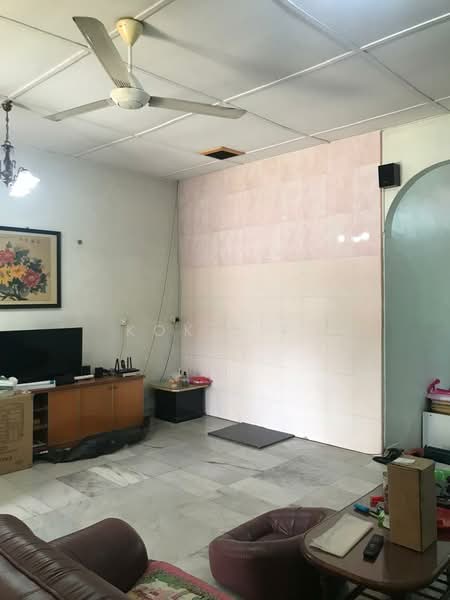 1-storey Terraced House for Sale in Taman Meru (Klang) - Kok YP - Living Room - PropertyGuru.com.my