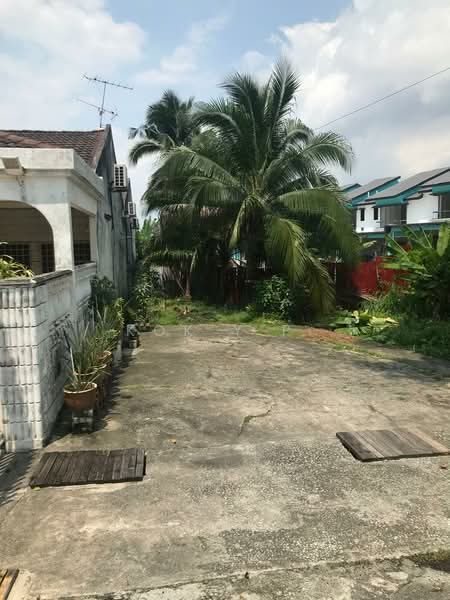 1-storey Terraced House for Sale in Taman Meru (Klang) - Kok YP - Exterior - PropertyGuru.com.my