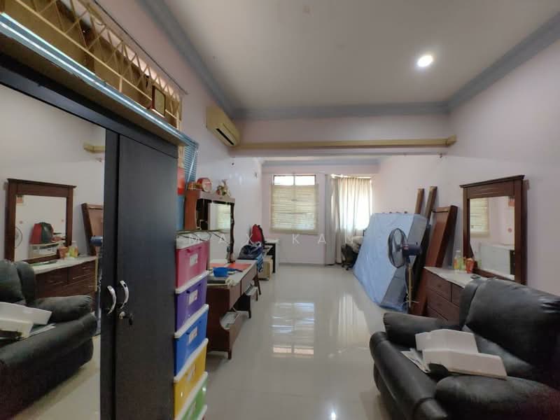 Taman Pelangi untuk Untuk Dijual - RM 1,350,000, Mac 2026 - Living Room - PropertyGuru.com.my