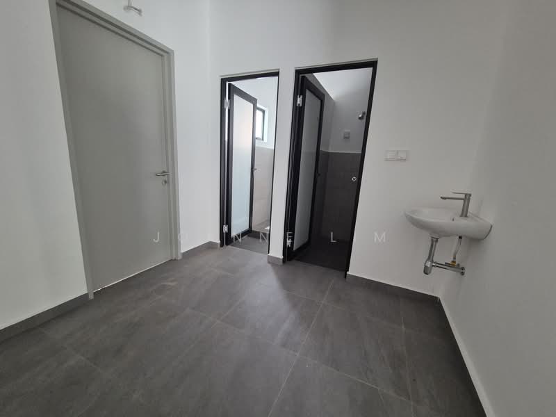 Shop / Office for Rent in Taman Bukit Beruang (Bukit Baru) - Joanne Lim - Interior - PropertyGuru.com.my