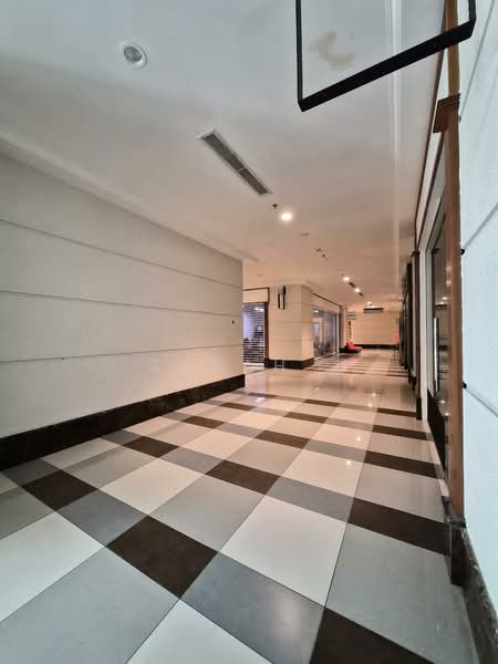 Retail Office for Rent in Putrajaya (Putrajaya) - Sarah . - Corridor - PropertyGuru.com.my