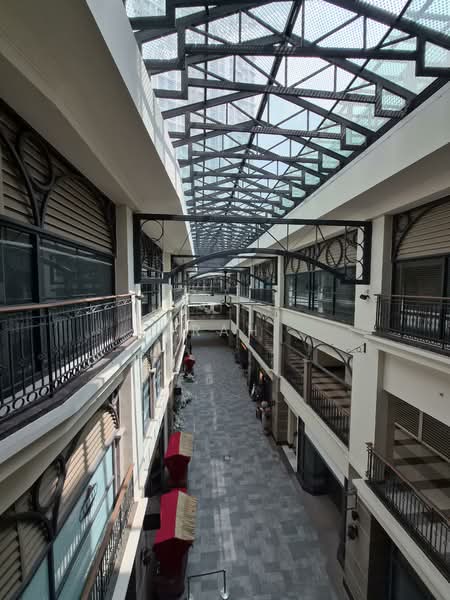 Retail Office for Rent in Putrajaya (Putrajaya) - Sarah . - Corridor - PropertyGuru.com.my