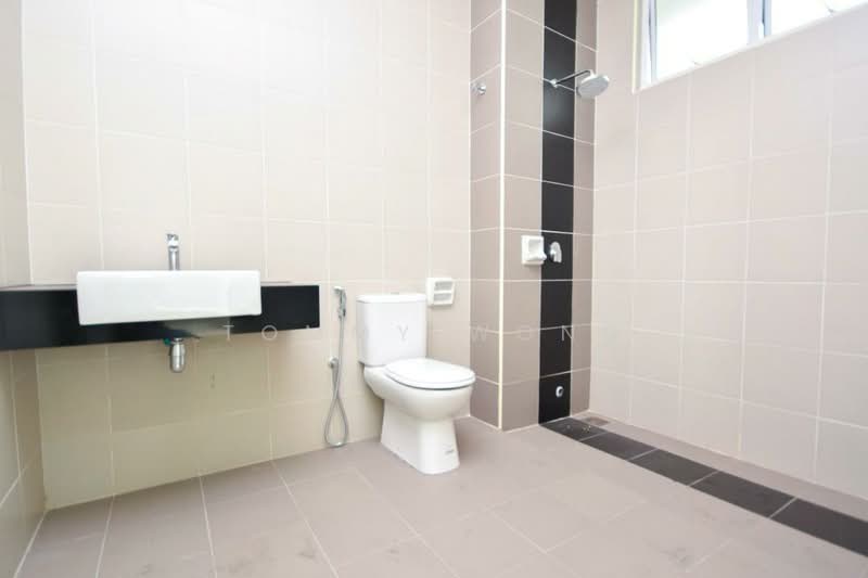 Putra Residence untuk Untuk Dijual - RM 950,000, Mac 2026 - Bathroom - PropertyGuru.com.my