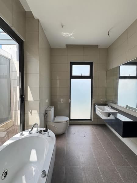 Sunway Lenang Heights untuk Untuk Dijual - RM 2,950,000, Mac 2026 - Bathroom - PropertyGuru.com.my