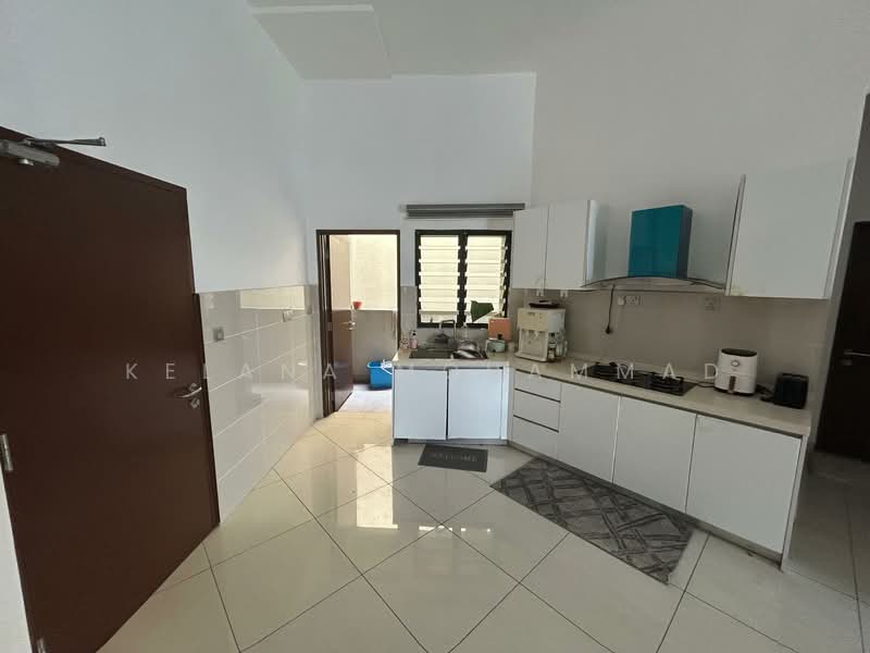 Service Residence for Sale at J.Dupion Residence - Kelana Mohammad - Kitchen - PropertyGuru.com.my
