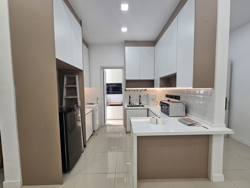 Emerald Hill untuk Untuk Dijual - RM 930,000, Mac 2026 - Kitchen - PropertyGuru.com.my