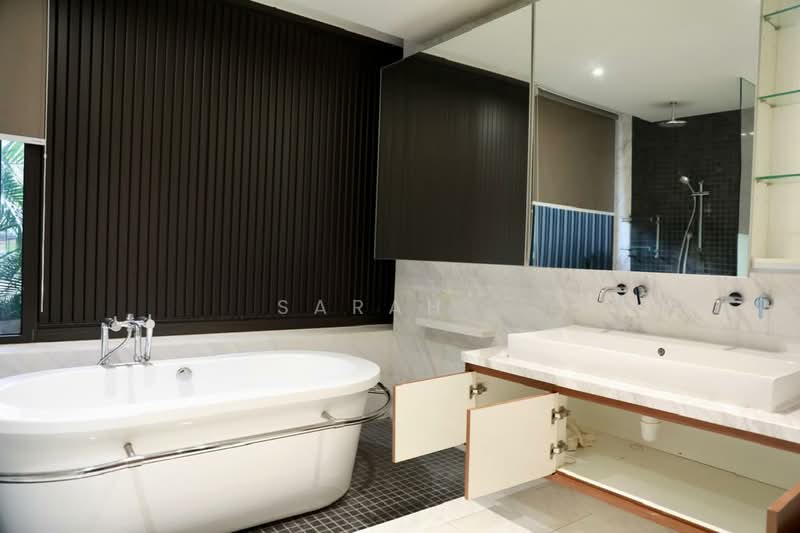 Condominium for Rent at Dedaun Condominium - Sarah . - Bathroom - PropertyGuru.com.my