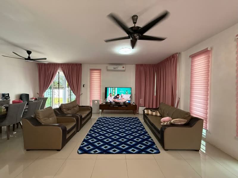 Taman bukit berangan ria kota samarahan untuk Untuk Dijual - RM 800,000, Mac 2026 - Living Room - PropertyGuru.com.my