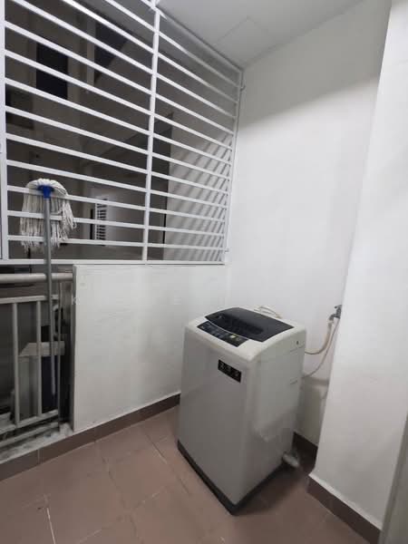 Austin Regency (Pangsapuri Austin Perdana) untuk Untuk Disewa - RM 2,100 /bulan, Mac 2026 - Balcony - PropertyGuru.com.my