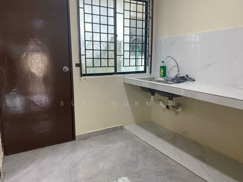Taman Megah Ria untuk Untuk Dijual - RM 325,000, Mac 2026 - Kitchen - PropertyGuru.com.my