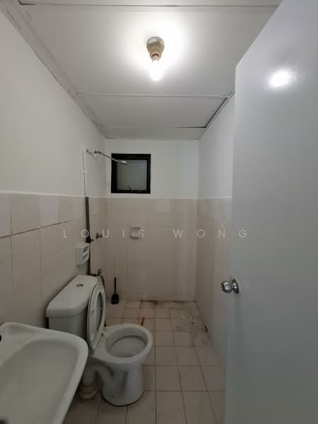 Condominium for Sale at Sri Putramas - Louis Wong - Bathroom - PropertyGuru.com.my