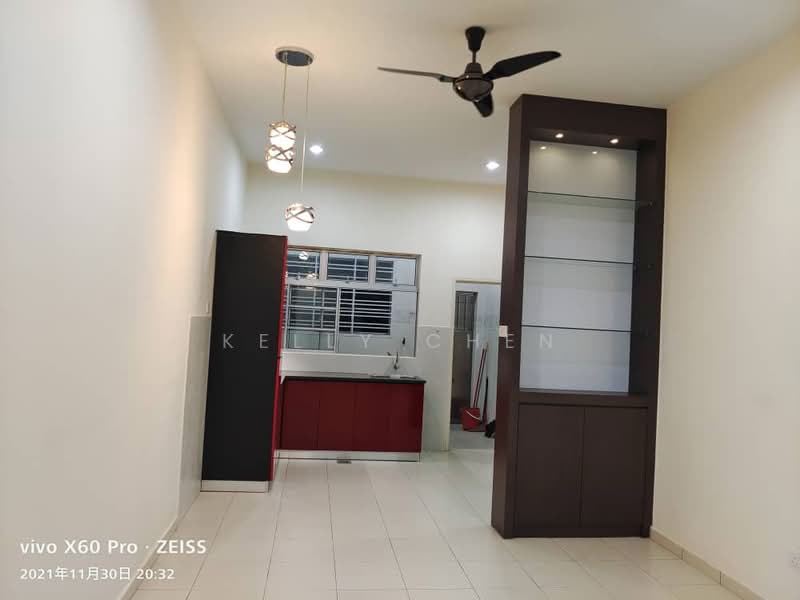 1-storey Terraced House for Rent in Taman Daya (Johor Bahru) - Kelly Chen - Kitchen - PropertyGuru.com.my