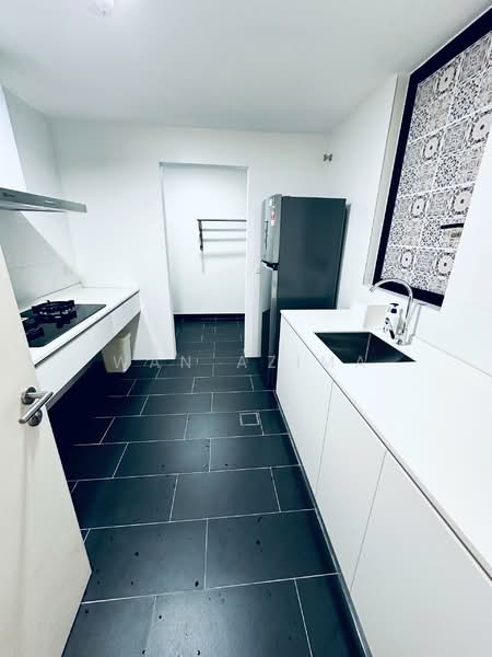 Service Residence for Sale at SqWhere Service Apartments - Wan Azima - Kitchen - PropertyGuru.com.my