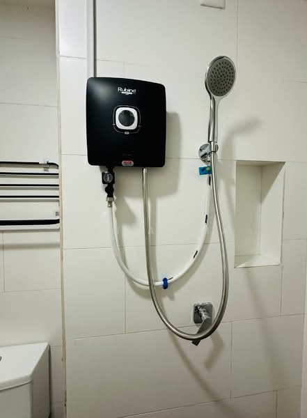 Service Residence for Sale at SqWhere Service Apartments - Wan Azima - Bathroom - PropertyGuru.com.my