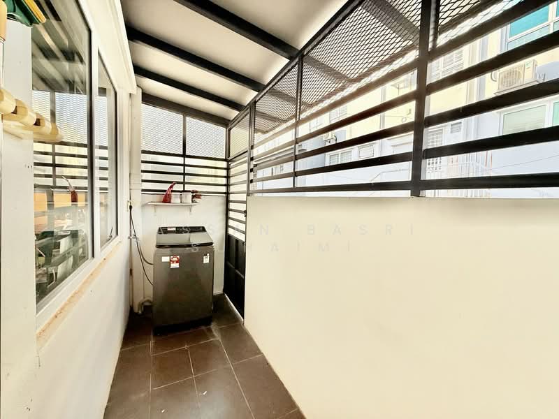 2-storey Terraced House for Sale in Bandar Sri Sendayan (Negeri Sembilan) - Hassan Basri Suhaimi - Balcony - PropertyGuru.com.my