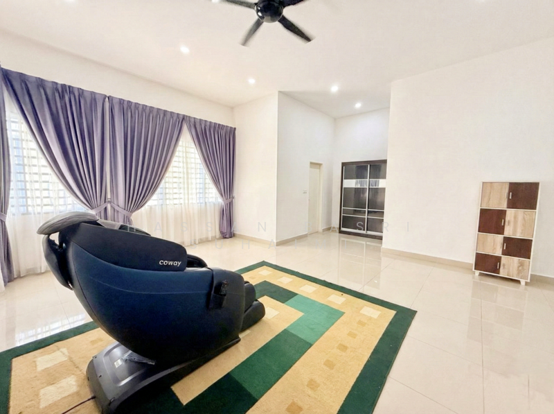2-storey Terraced House for Sale in Bandar Sri Sendayan (Negeri Sembilan) - Hassan Basri Suhaimi - Living Room - PropertyGuru.com.my