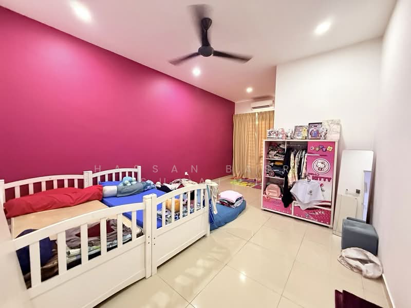 2-storey Terraced House for Sale in Bandar Sri Sendayan (Negeri Sembilan) - Hassan Basri Suhaimi - Bedroom - PropertyGuru.com.my