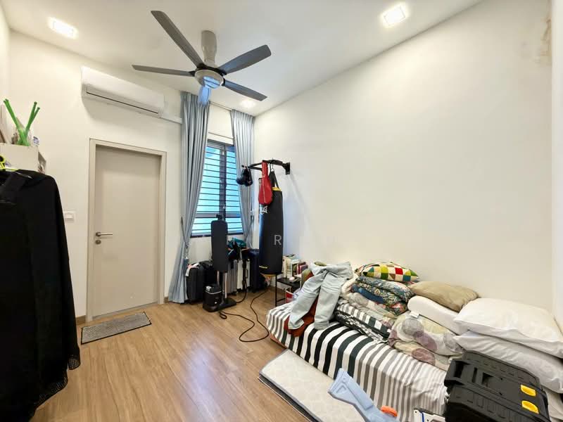 Laman Mawar Kota Seriemas untuk Untuk Dijual - RM 497,000, Mac 2026 - Bedroom - PropertyGuru.com.my