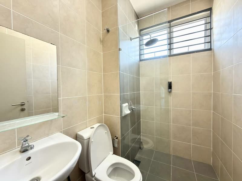 Laman Mawar Kota Seriemas untuk Untuk Dijual - RM 497,000, Mac 2026 - Bathroom - PropertyGuru.com.my