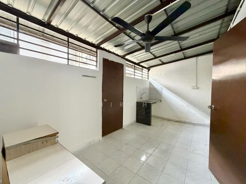 2-storey Terraced House for Sale in Taman Desiran Bayu (Puchong) - Mahirah . - Interior - PropertyGuru.com.my