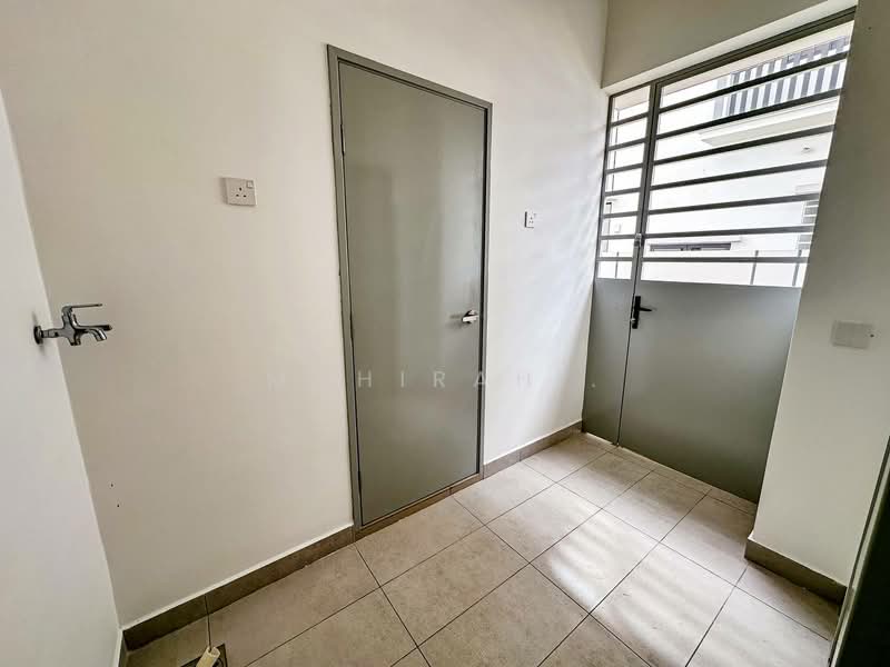 Semi-Detached House for Sale in Cyber 10 (Cyberjaya) - Mahirah . - Entrance - PropertyGuru.com.my
