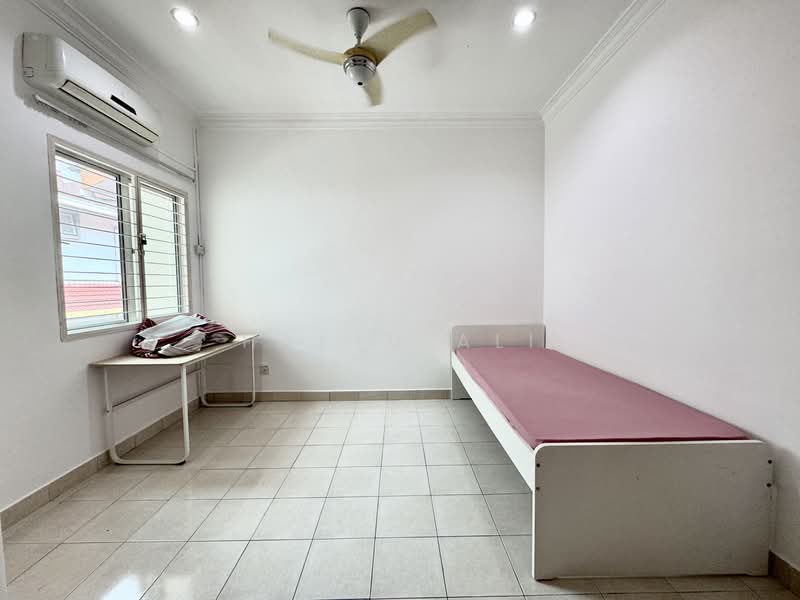 Bandar Seri Putra untuk Untuk Dijual - RM 637,000, Mac 2026 - Bedroom - PropertyGuru.com.my