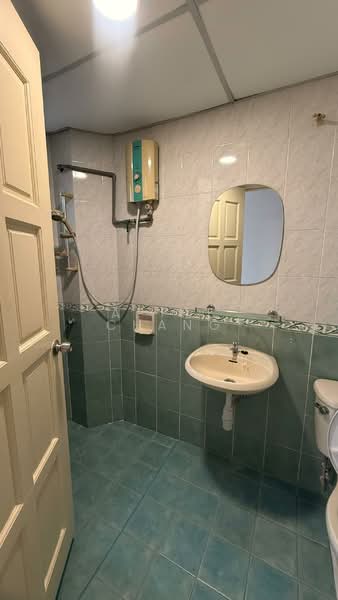 La Vista Condominiums untuk Untuk Disewa - RM 1,700 /bulan, Mac 2026 - Bathroom - PropertyGuru.com.my