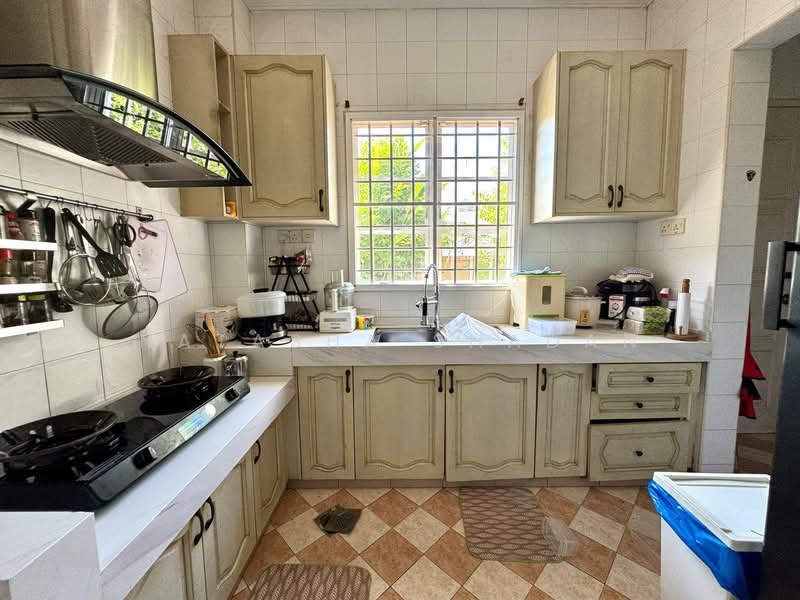 Bungalow for Sale in Bukit Jelutong (Shah Alam) - Natasha Shadan - Kitchen - PropertyGuru.com.my