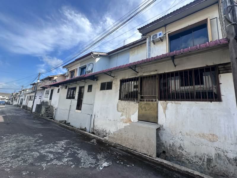 2-storey Terraced House for Sale in Taman Johor Jaya (Johor Bahru) - Ethan Lim - Exterior - PropertyGuru.com.my