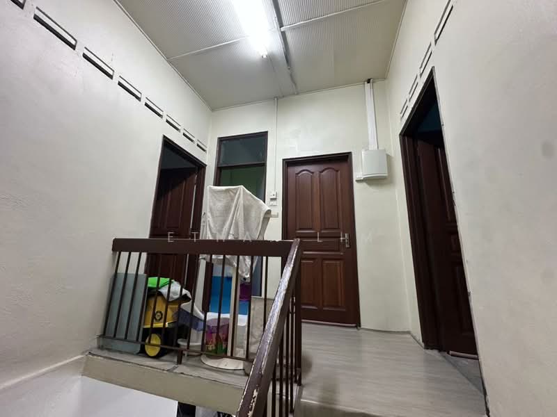 2-storey Terraced House for Sale in Taman Johor Jaya (Johor Bahru) - Ethan Lim - Corridor - PropertyGuru.com.my