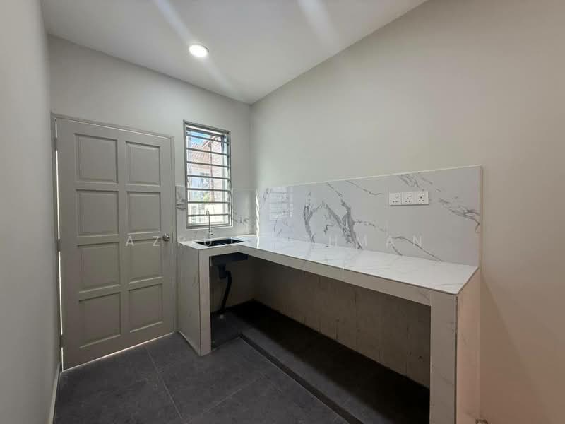 1-storey Terraced House for Sale in Rantau (Negeri Sembilan) - Azrul Othman - Kitchen - PropertyGuru.com.my