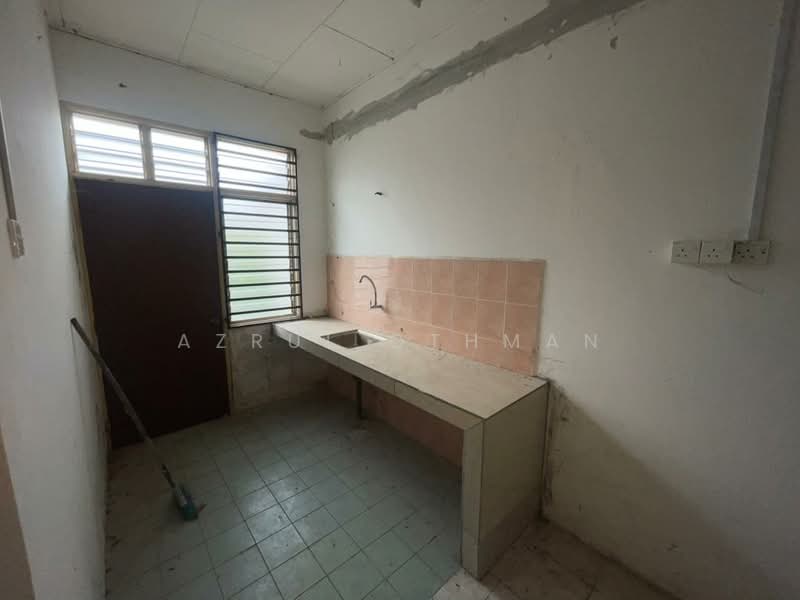 1-storey Terraced House for Sale in Rantau (Negeri Sembilan) - Azrul Othman - Kitchen - PropertyGuru.com.my