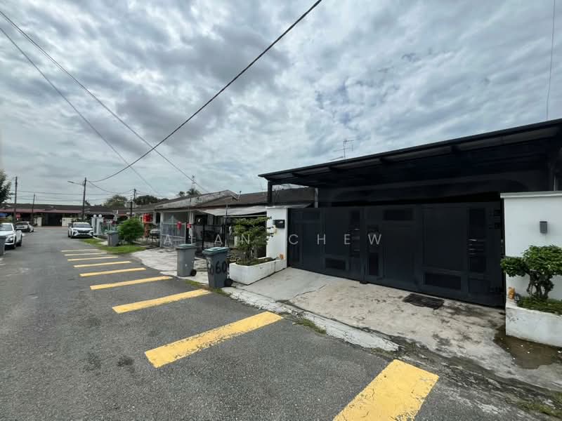 1-storey Terraced House for Sale in Batu Pahat (Johor) - Alan Chew - Exterior - PropertyGuru.com.my