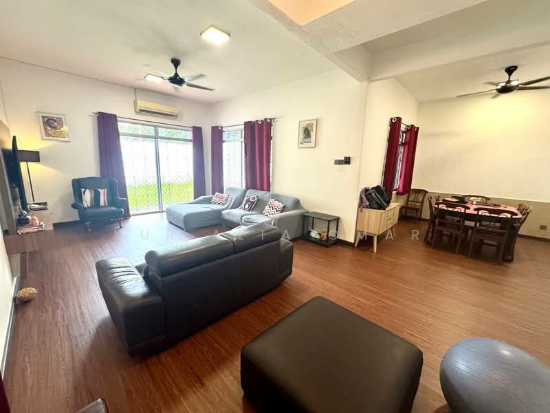 Taman Wangsa Ukay untuk Untuk Dijual - RM 995,000, Mac 2026 - Living Room - PropertyGuru.com.my