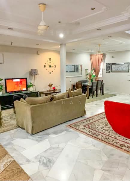 2-storey Terraced House for Sale in Alam Damai (Cheras) - Noraini Dahan - Living Room - PropertyGuru.com.my