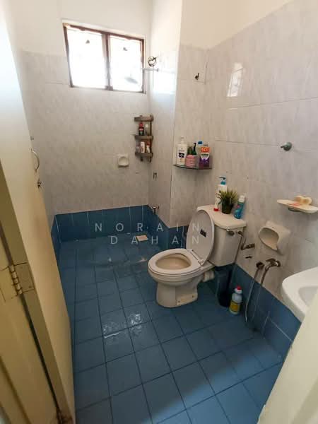 2-storey Terraced House for Sale in Alam Damai (Cheras) - Noraini Dahan - Bathroom - PropertyGuru.com.my