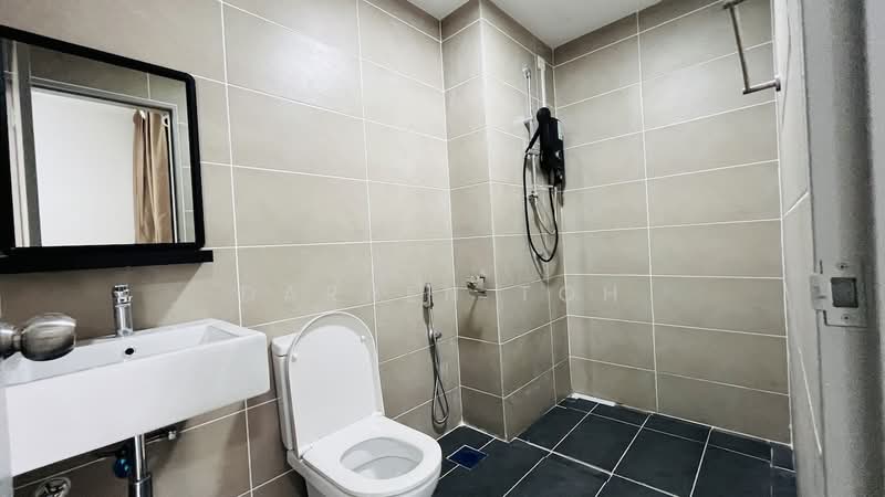 Servis Apartment untuk Disewa di Serviced Residence @ The Louvre @ Country Heights - Darren Toh - Bathroom - PropertyGuru.com.my