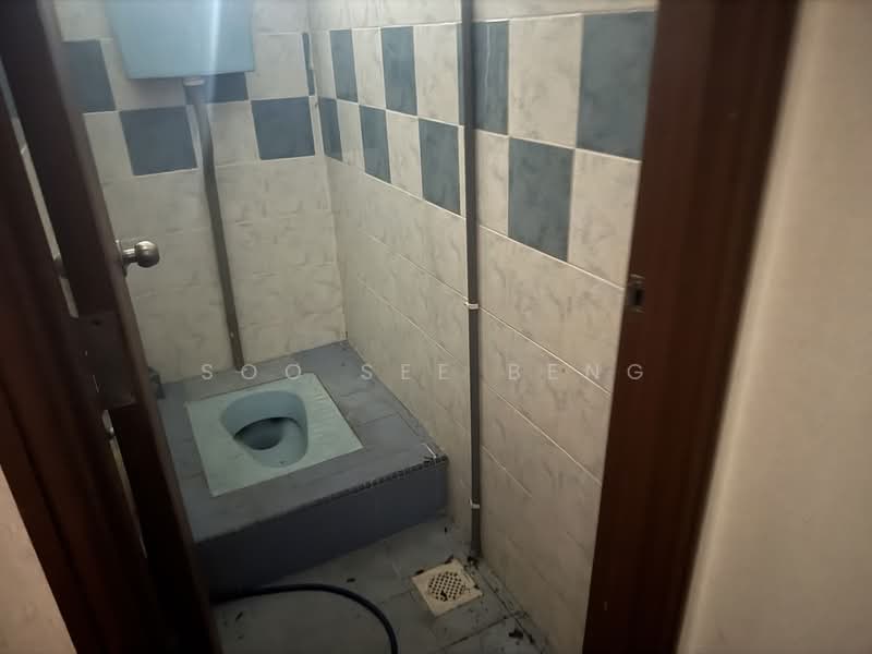Office for Sale in Petaling Jaya (Selangor) - Soo See Beng - Bathroom - PropertyGuru.com.my
