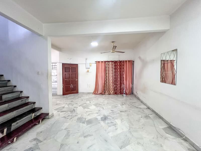 2-storey Terraced House for Sale in Alam Damai (Cheras) - Noraini Dahan - Living Room - PropertyGuru.com.my
